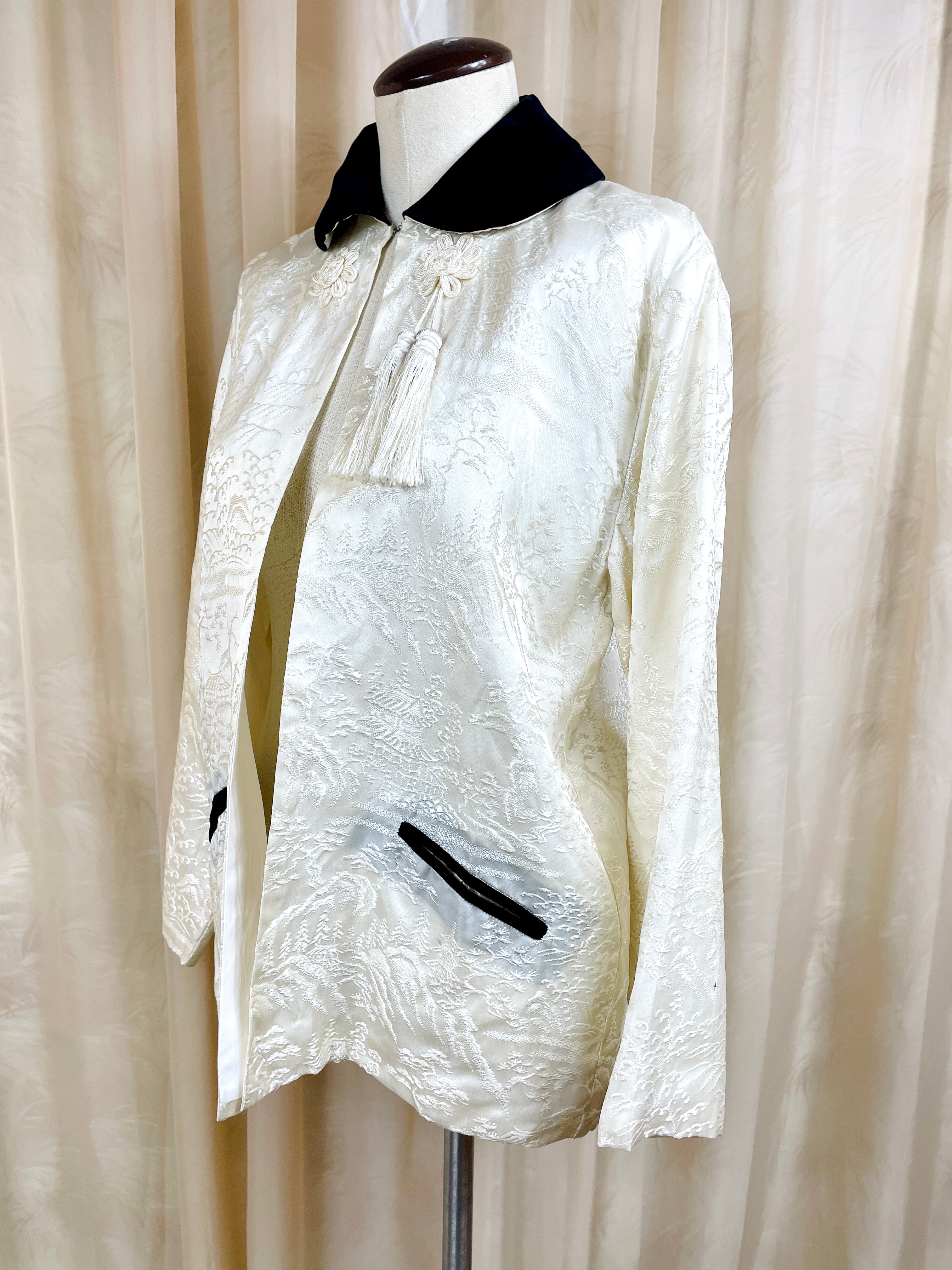 1950's Brocade Tasseled Bed Jacket