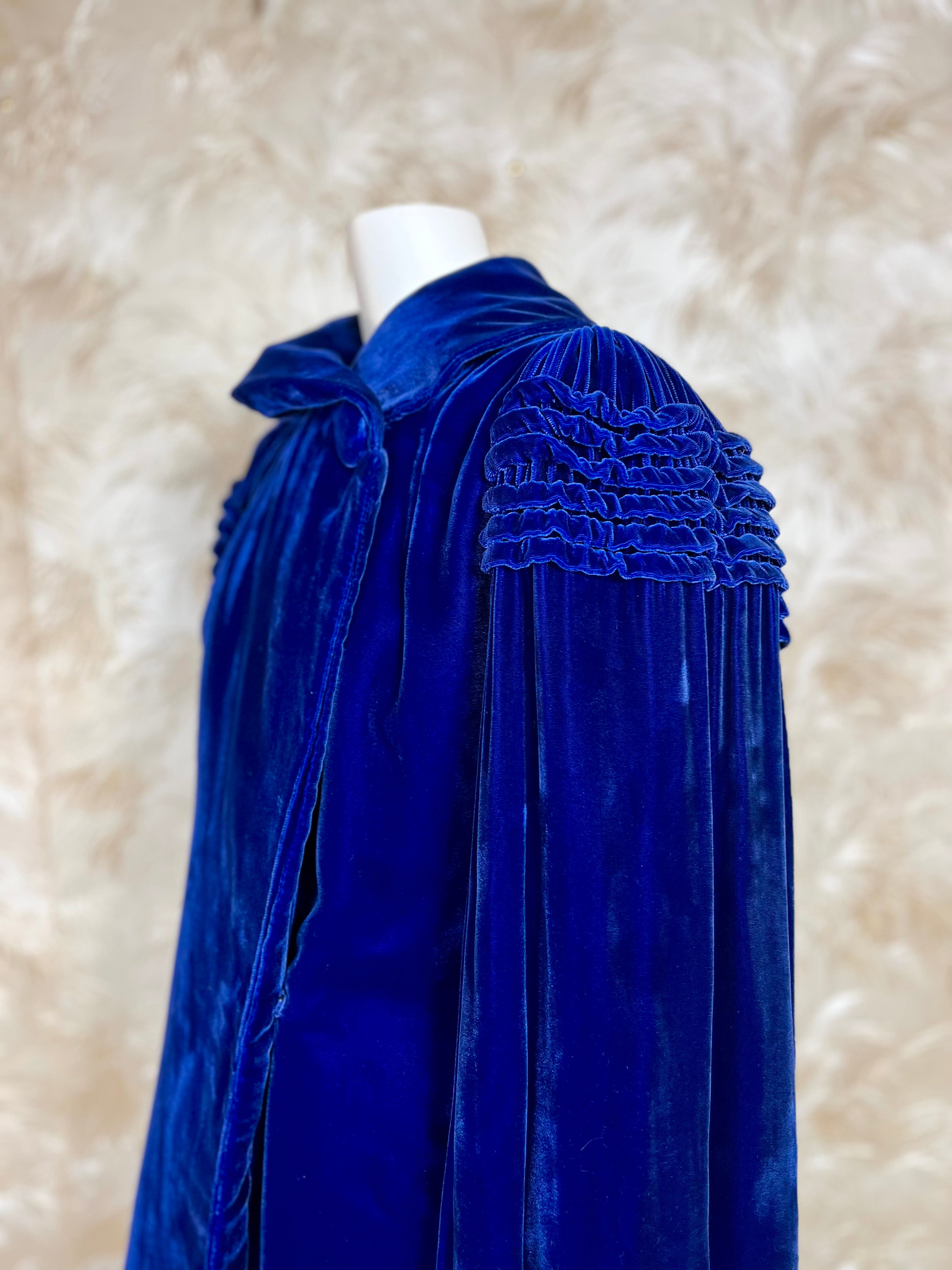 Vintage blue opera popular coat