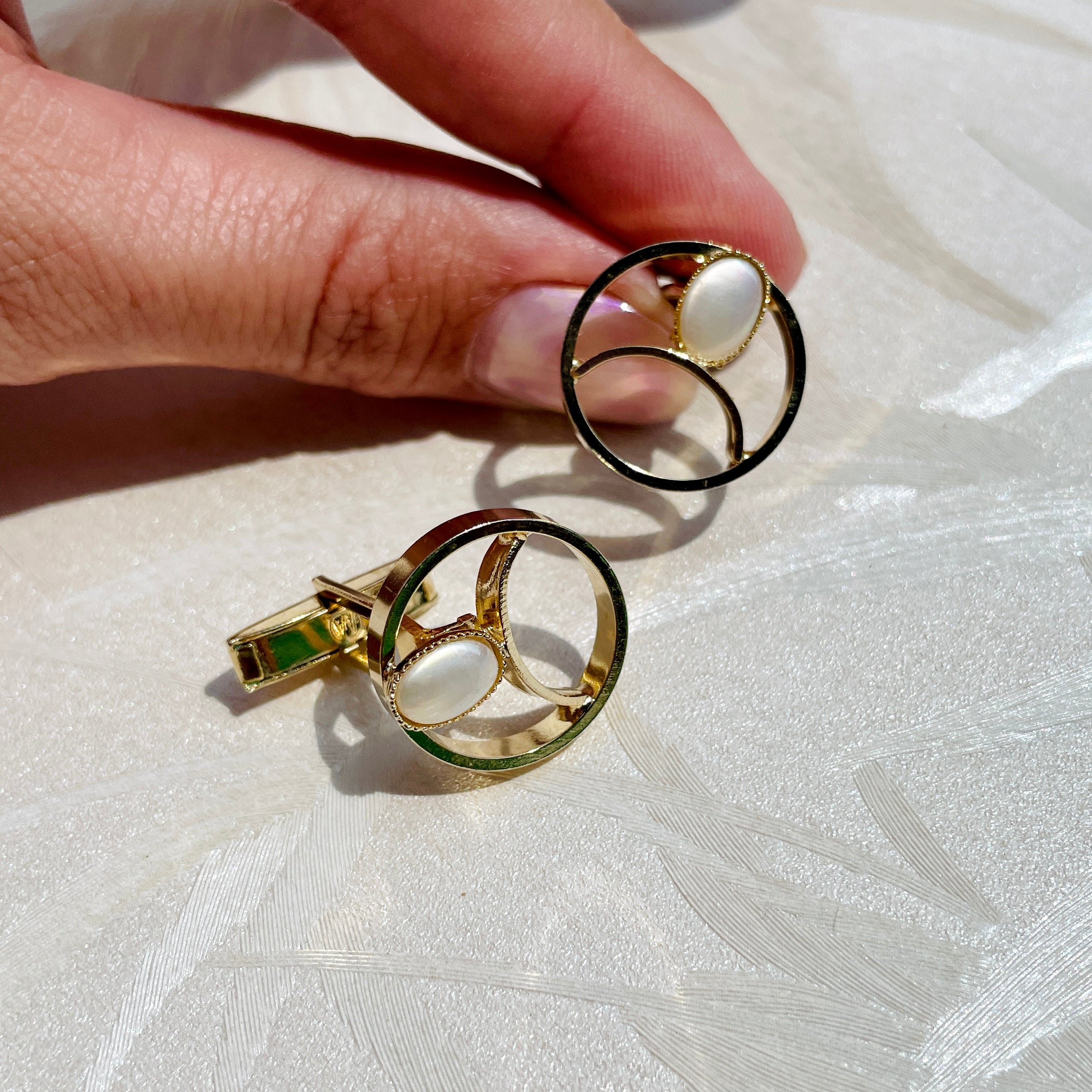 Gold Open Circle Pearly Cufflinks