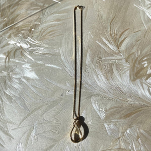 Gold Teardrop Pendant Necklace